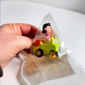 Lucy Peanuts McDonalds Toy Gift for Collectors 1989 Happy Meal